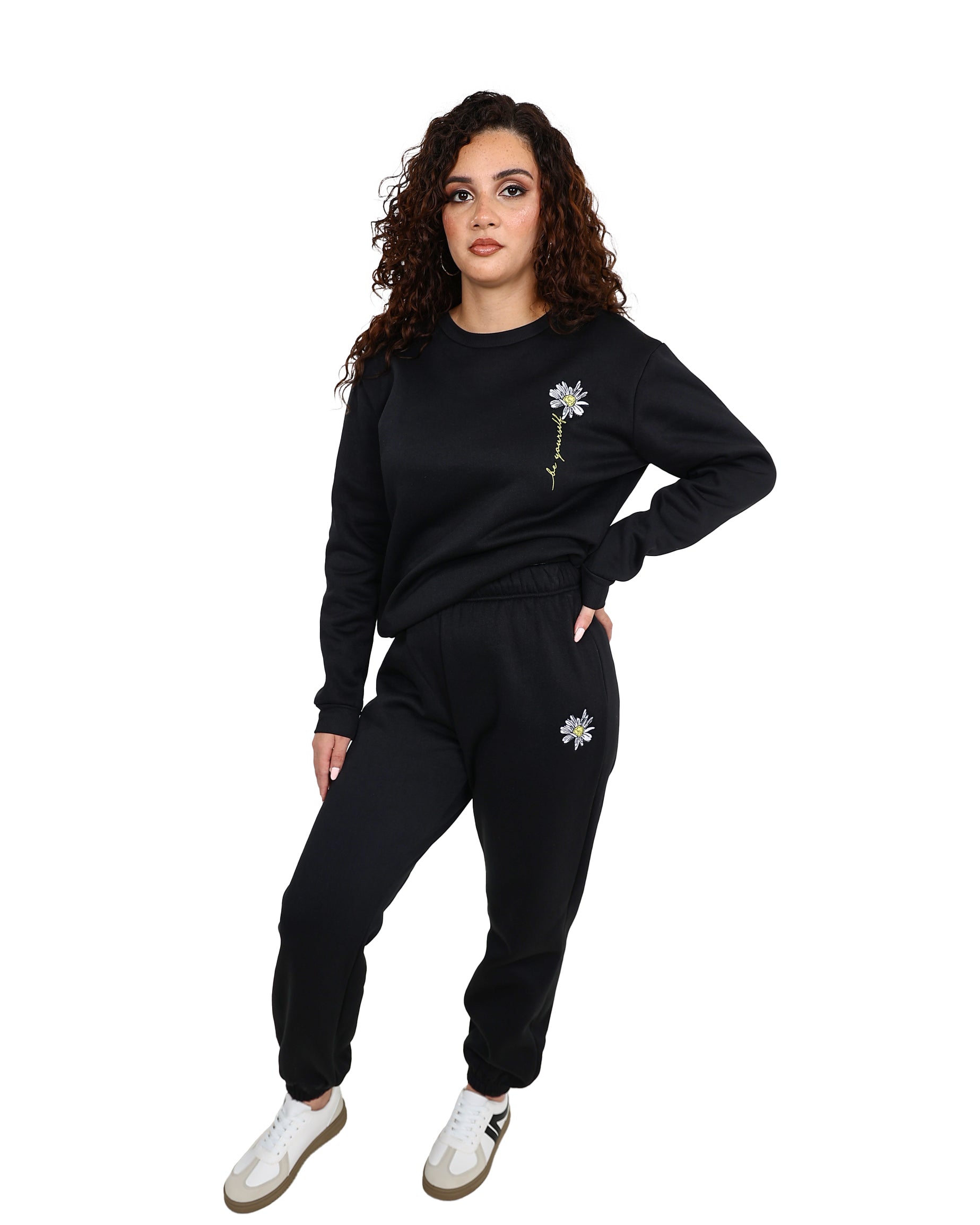 Daisy Embroidered Black Sweatshirt